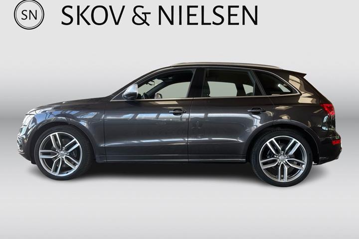 Grå Audi SQ5 fra 2014