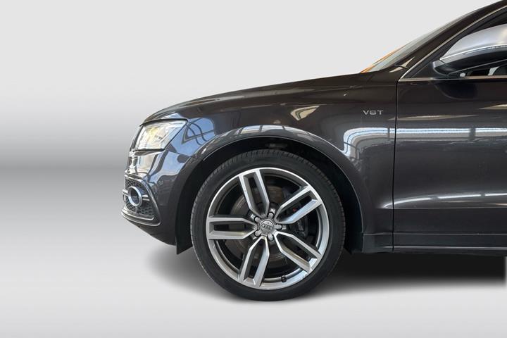 Grå Audi SQ5 fra 2014