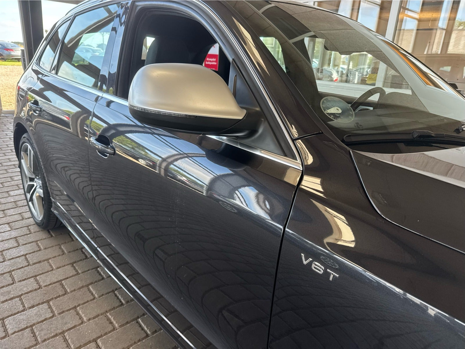 Grå Audi SQ5 fra 2014