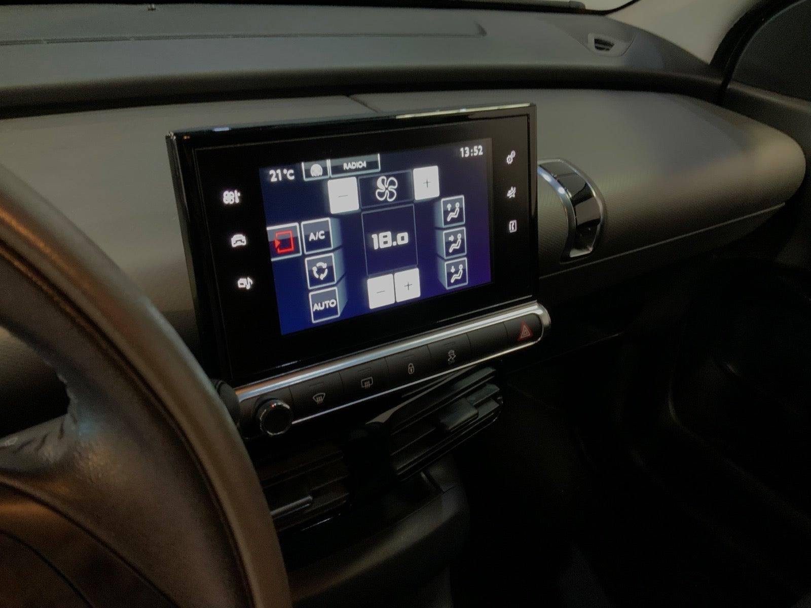 Sort Citroën C4 Cactus fra 2017