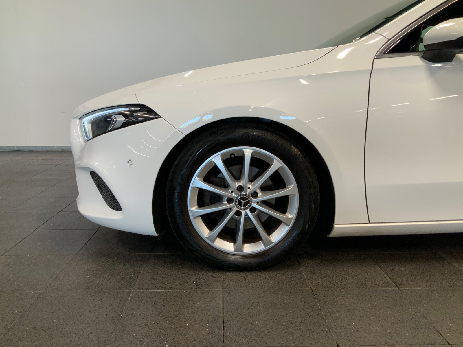 Hvid Mercedes A180 d fra 2018