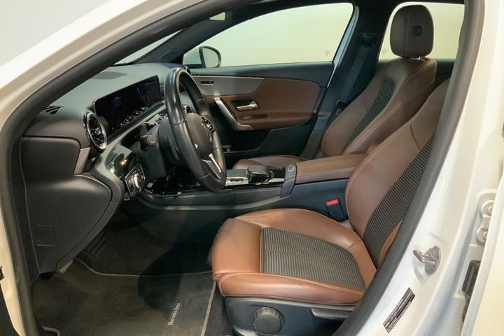 Hvid Mercedes A180 d fra 2018