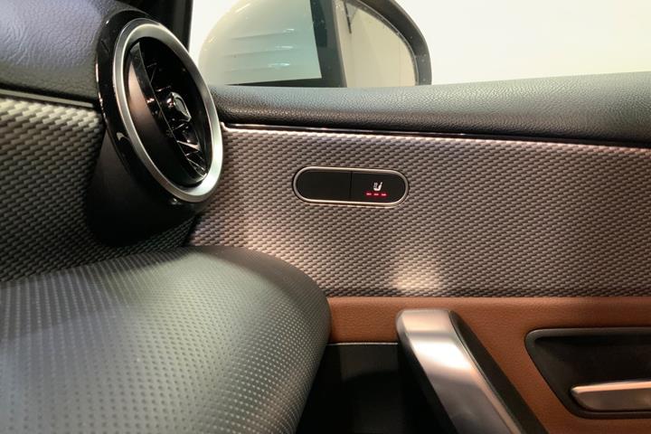 Hvid Mercedes A180 d fra 2018