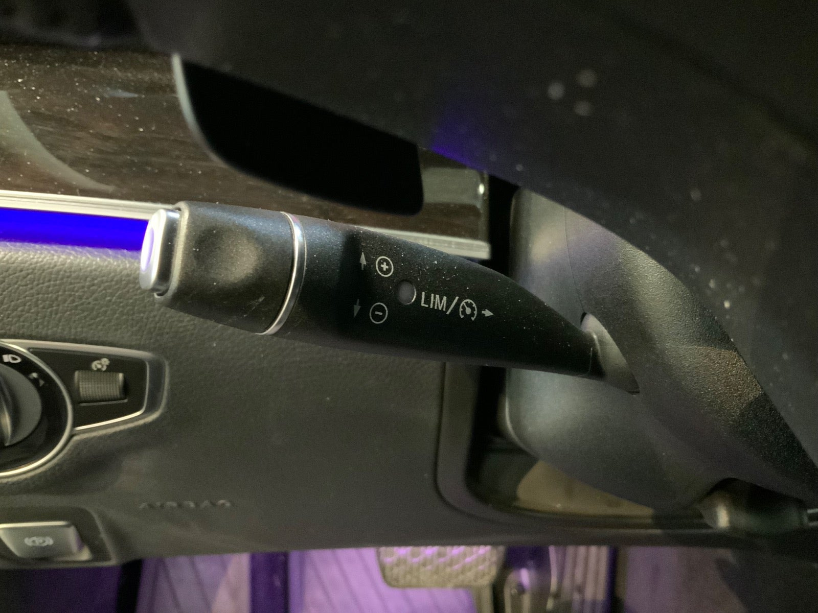 Grå Mercedes E400 fra 2017