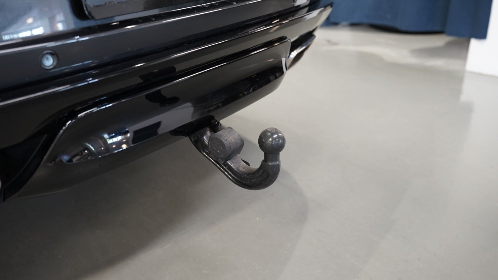 Grå Land Rover Range Rover sport fra 2025