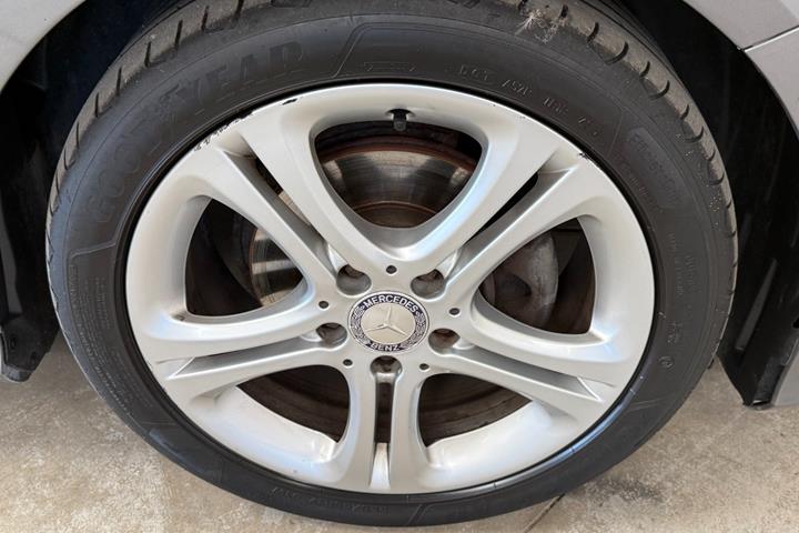 Sort Mercedes A180 fra 2013