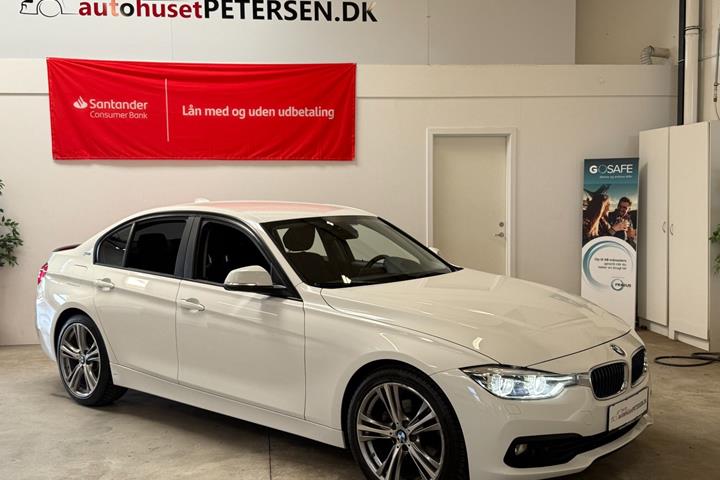 Grøn BMW 330e fra 2016
