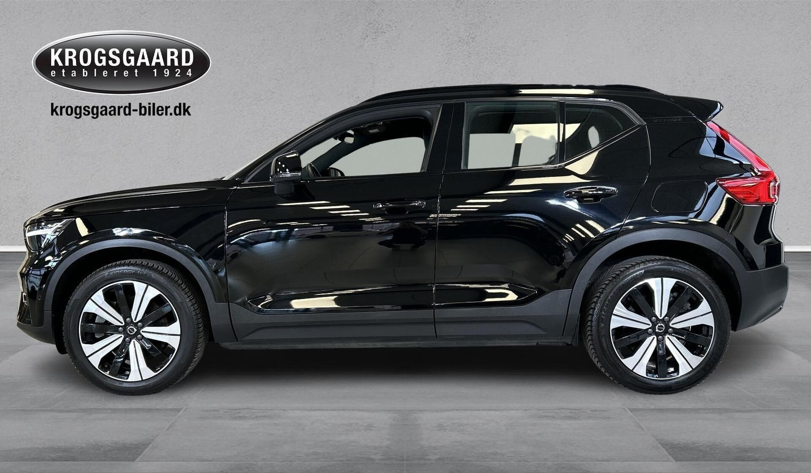 Sort Volvo XC40 fra 2023
