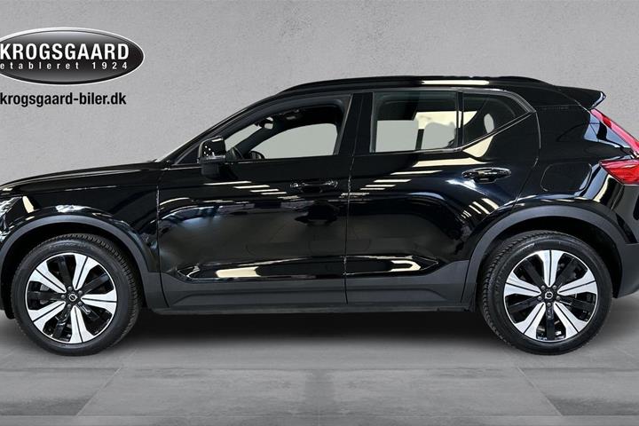 Sort Volvo XC40 fra 2023