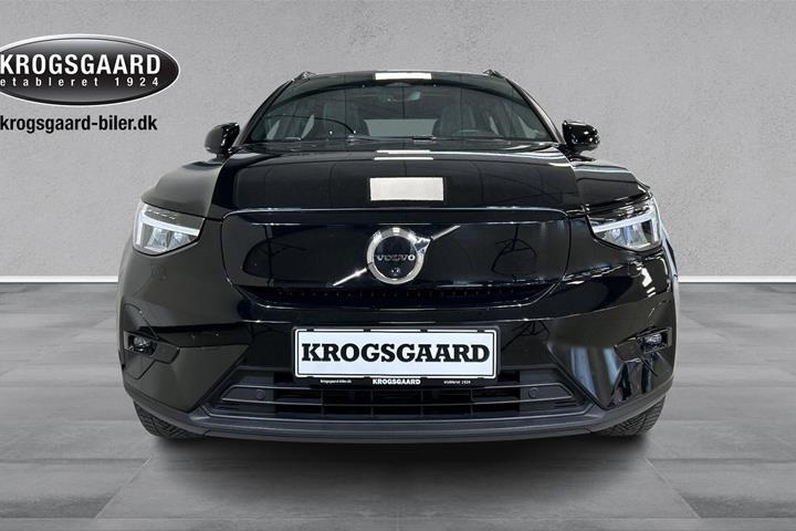 Sort Volvo XC40 fra 2023