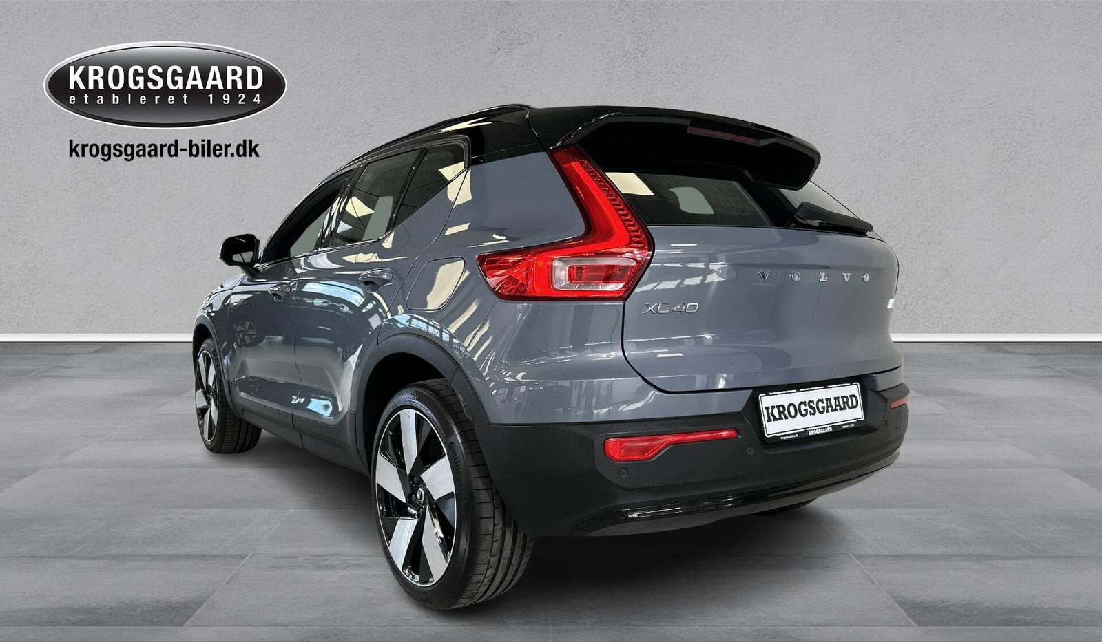 Grå Volvo XC40 fra 2022