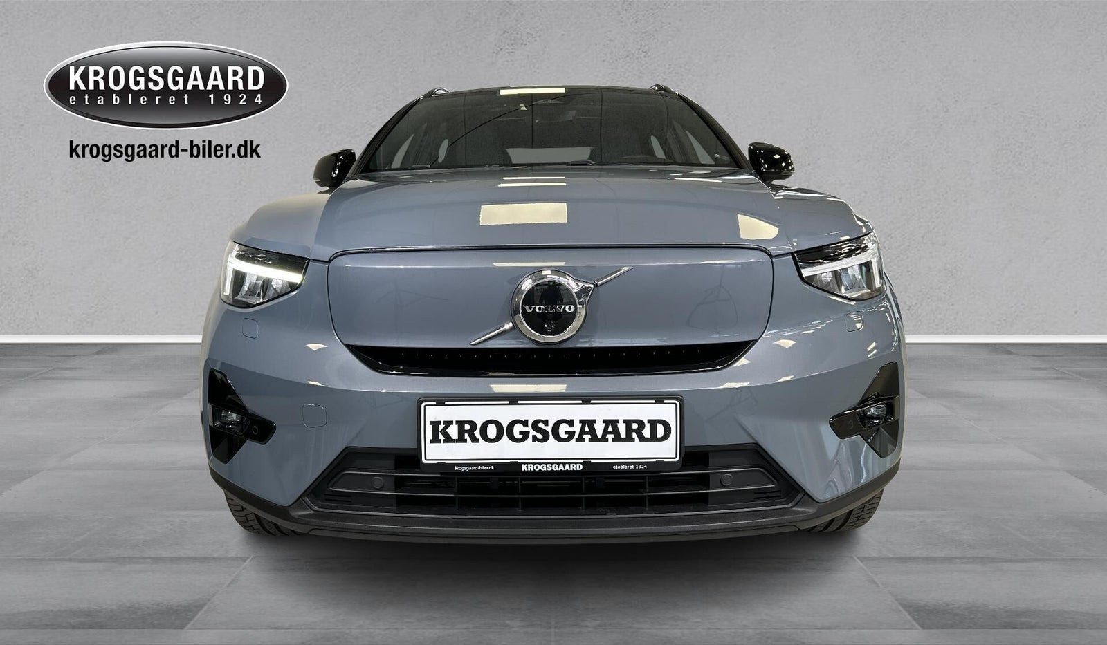 Grå Volvo XC40 fra 2022