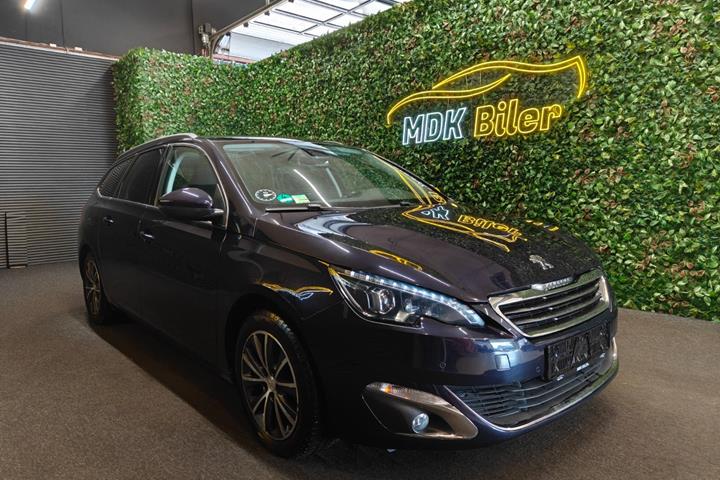 undefined Peugeot 308 fra 2014 set udefra