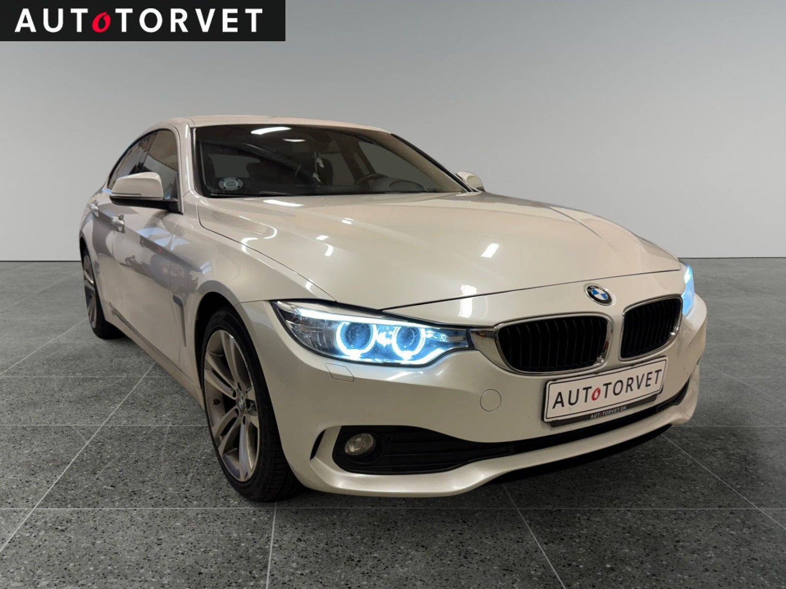Hvid BMW 420d fra 2017