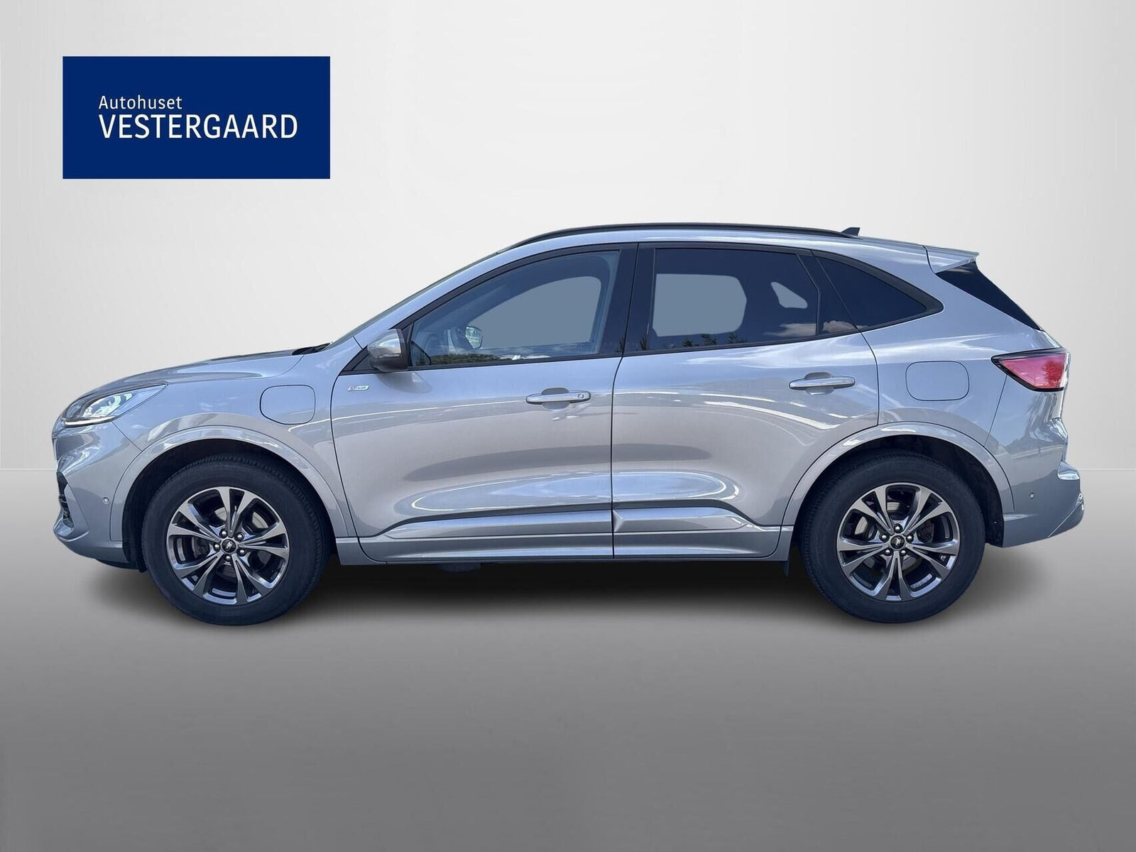 Grå Ford Kuga fra 2022