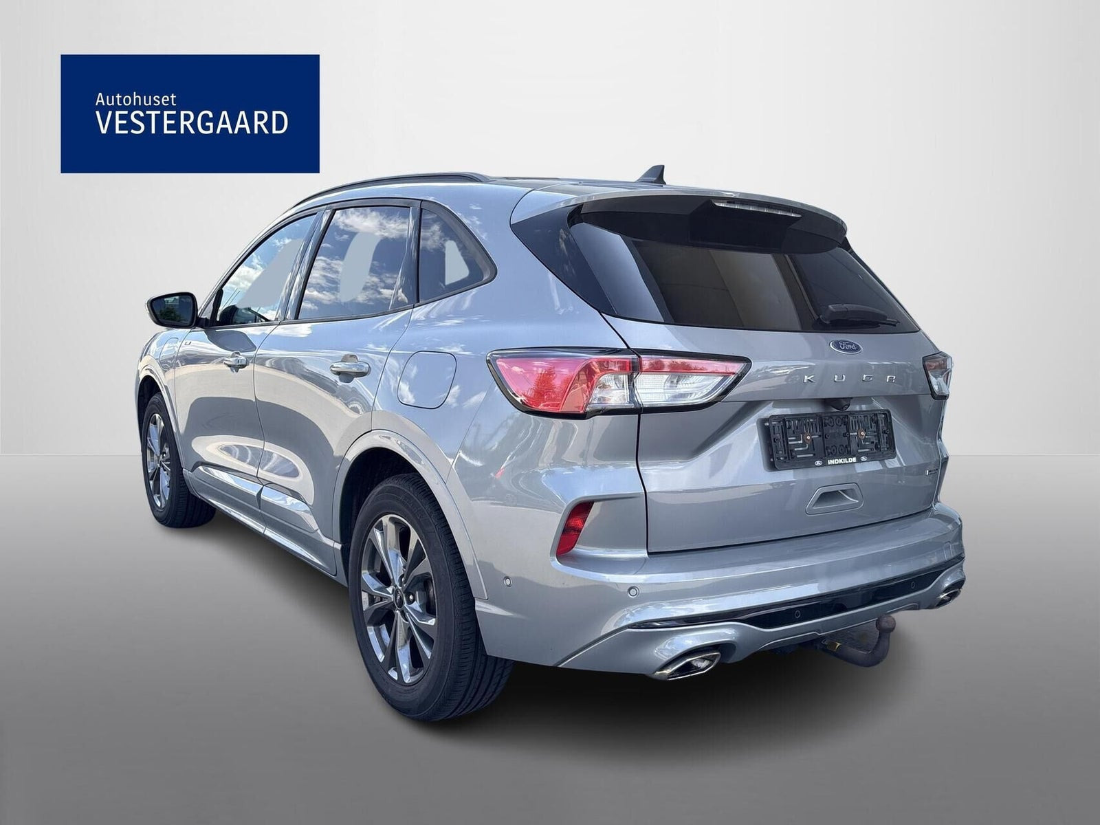 Grå Ford Kuga fra 2022