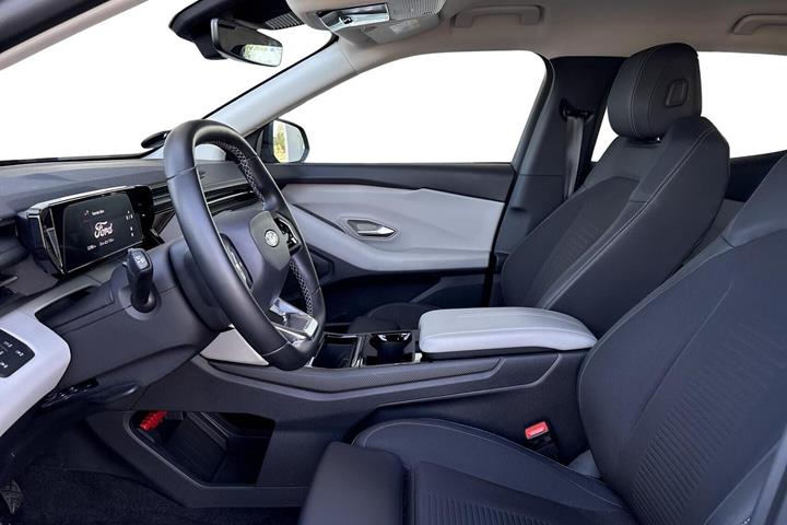 Grå Ford Explorer fra 2024