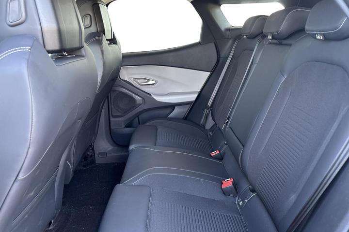 Grå Ford Explorer fra 2024
