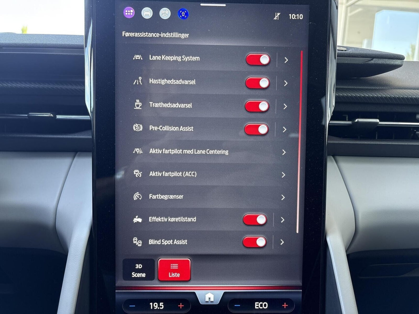 Grå Ford Explorer fra 2024
