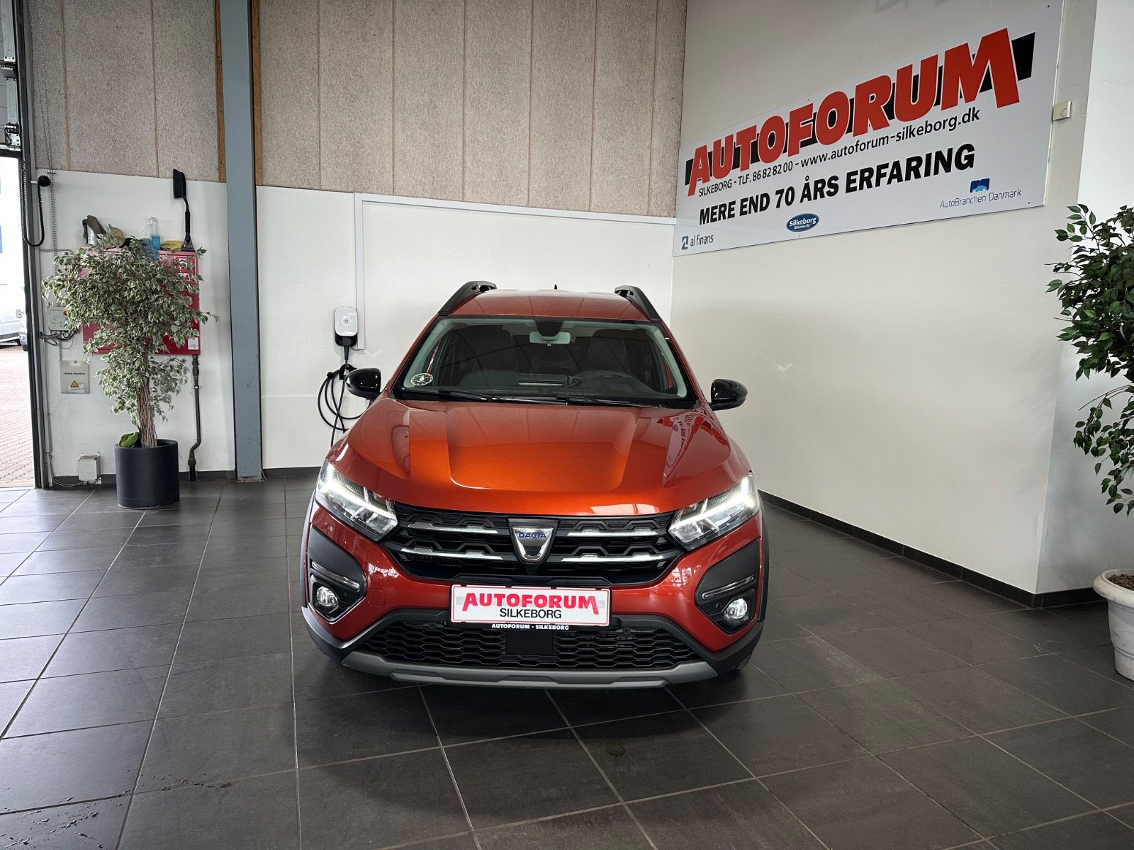 Orange Dacia Jogger fra 2022