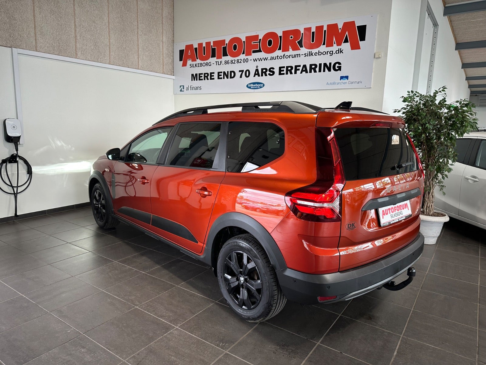 Orange Dacia Jogger fra 2022