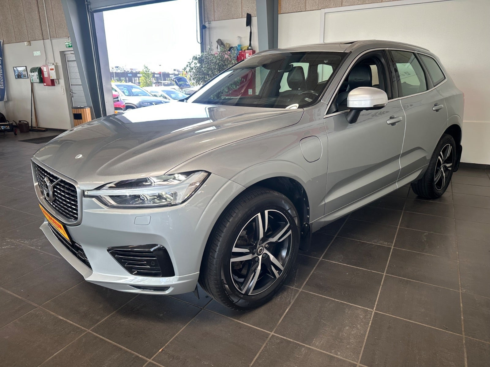 Blå Volvo XC60 fra 2019