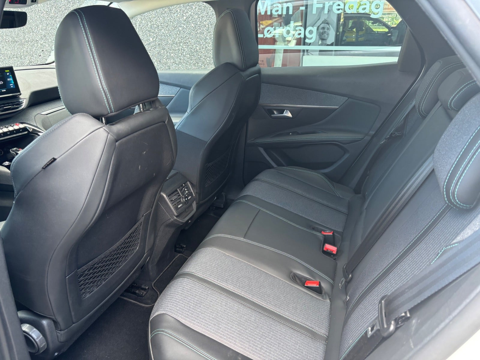 Hvid Peugeot 3008 fra 2021