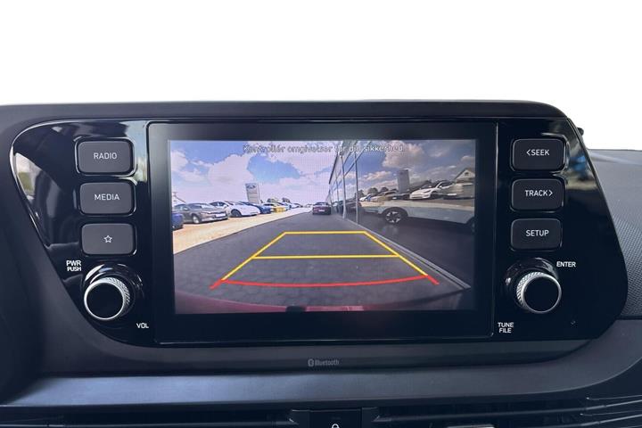 Rød Hyundai i20 fra 2022