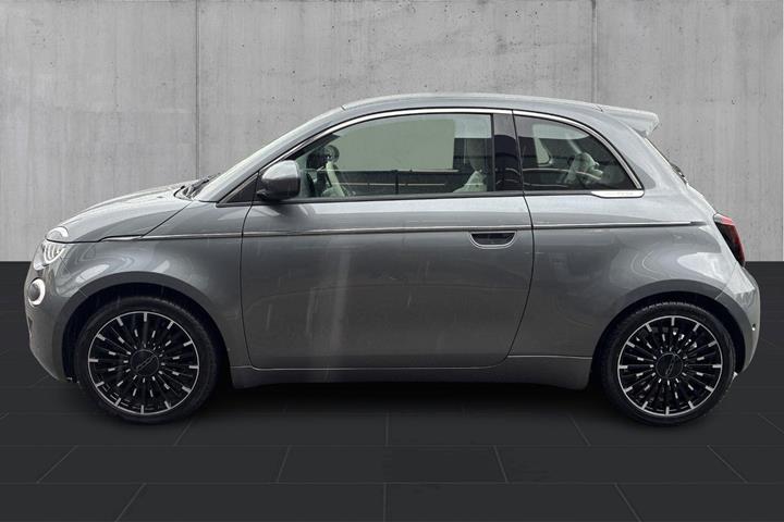 Sølv Fiat 500e fra 2023