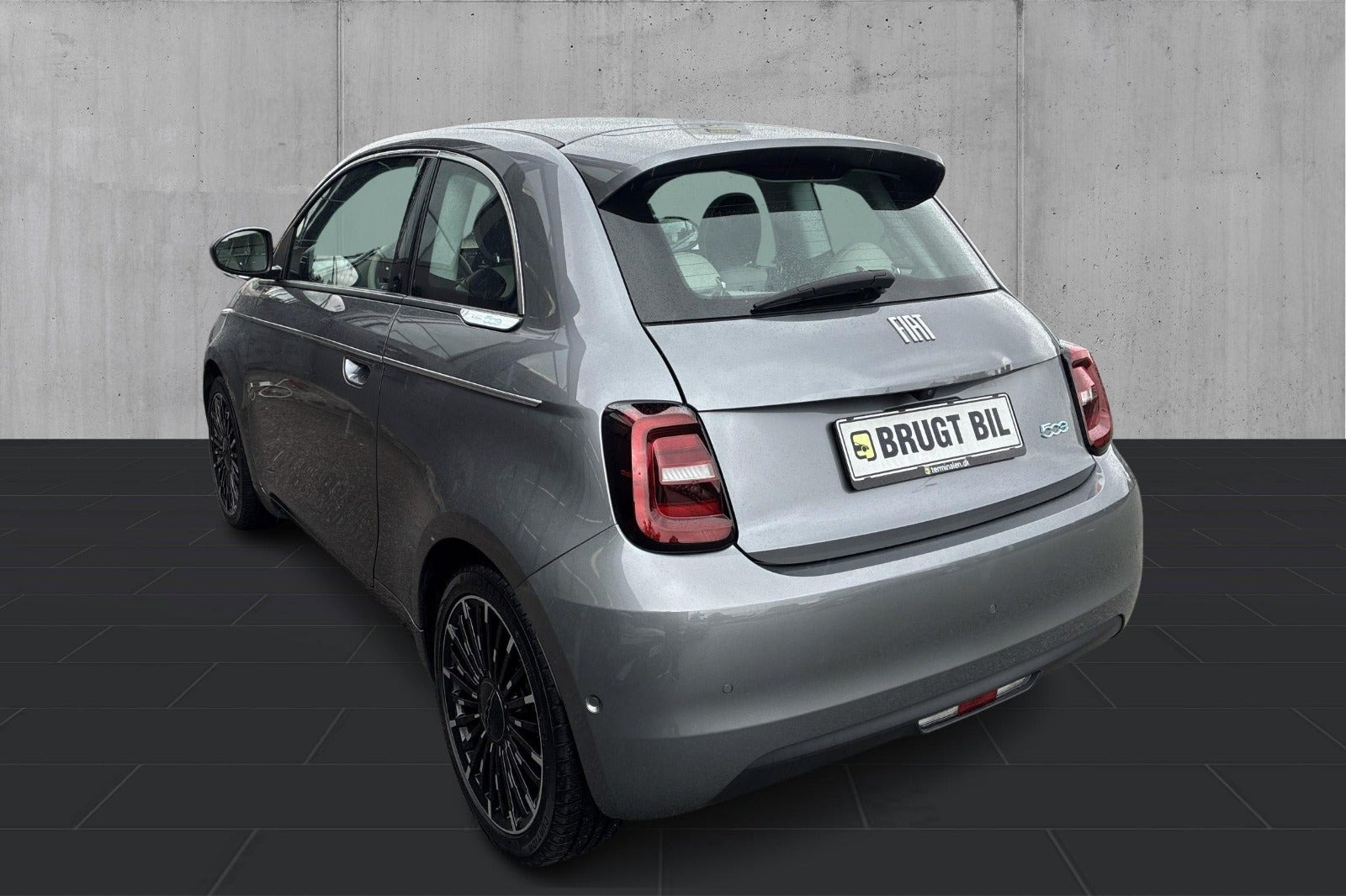 Sølv Fiat 500e fra 2023