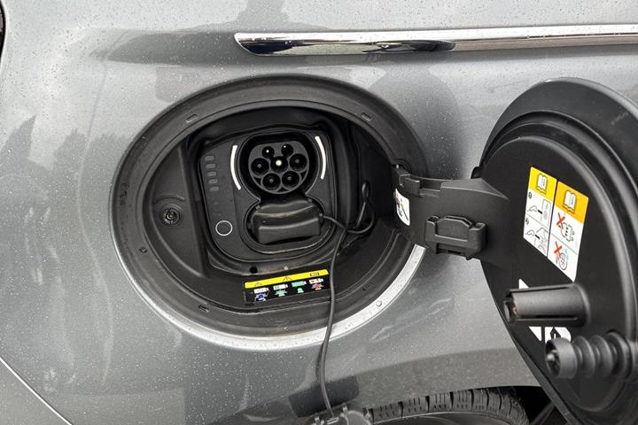 Sølv Fiat 500e fra 2023