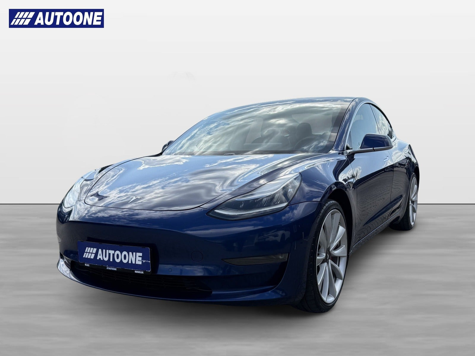 Tesla Model 3 Long Range AWD
