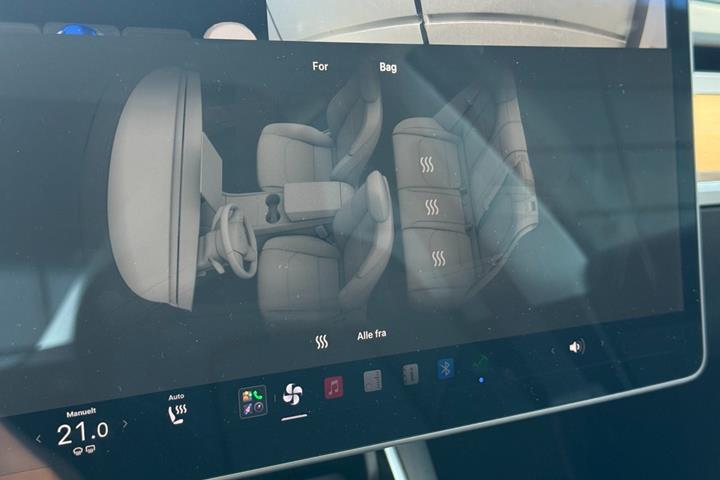 Blå Tesla Model 3 fra 2019