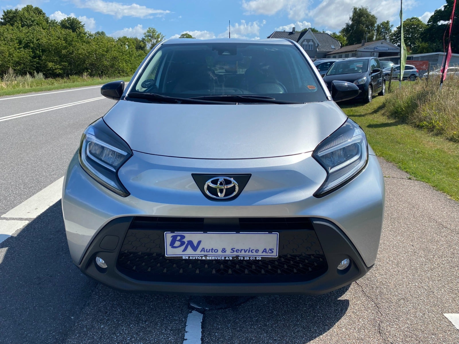 Sølv Toyota Aygo X fra 2022