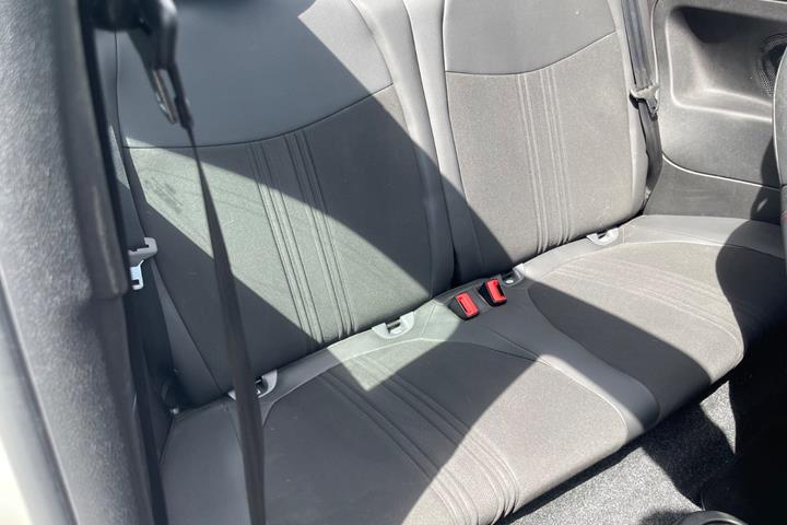 Hvid Fiat 500C fra 2021