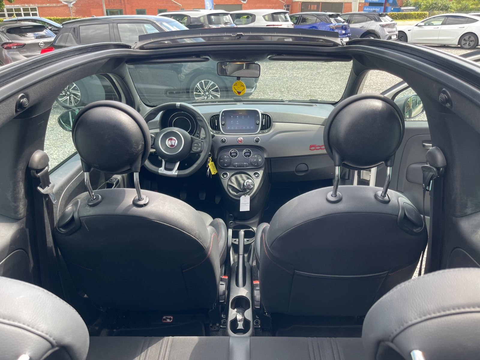 Hvid Fiat 500C fra 2021