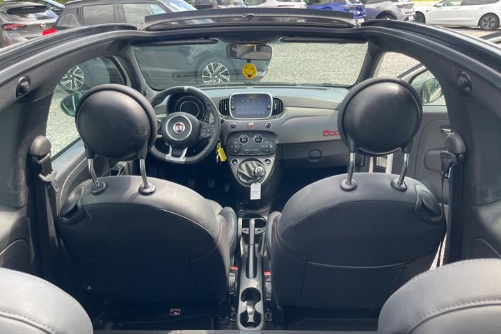 Hvid Fiat 500C fra 2021