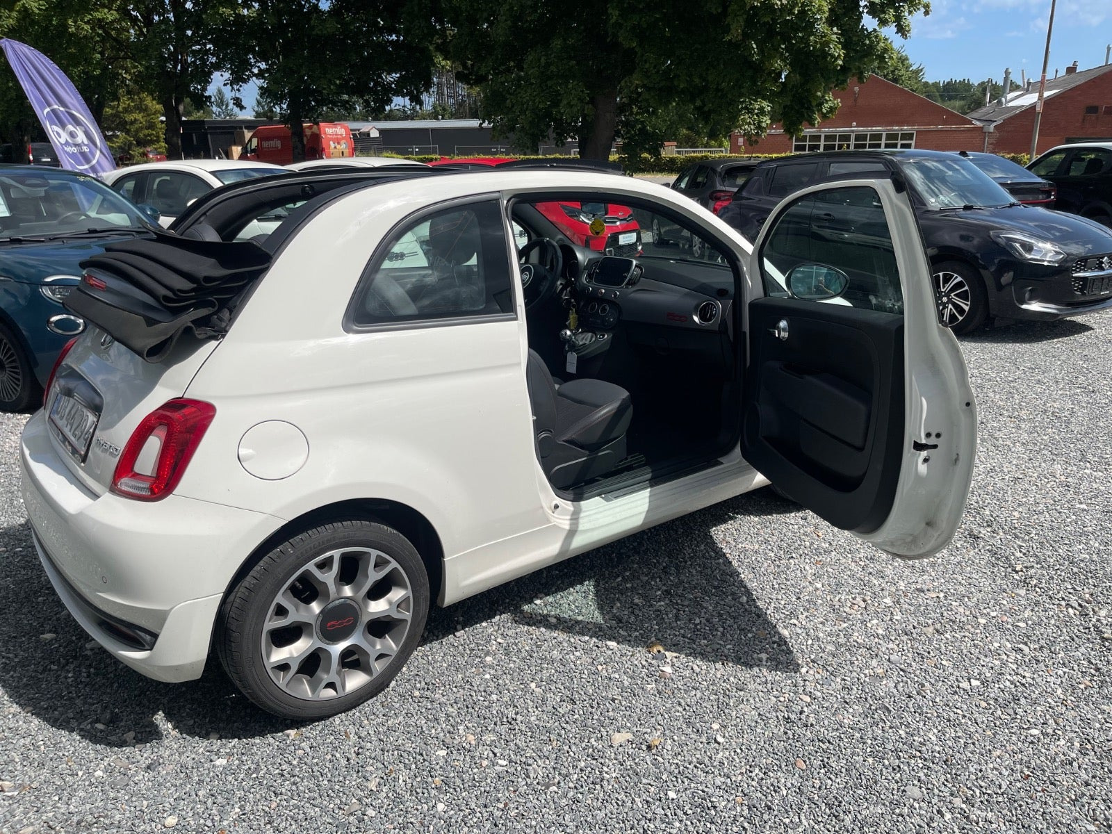 Hvid Fiat 500C fra 2021