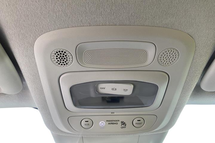 Hvid Fiat 500e fra 2023
