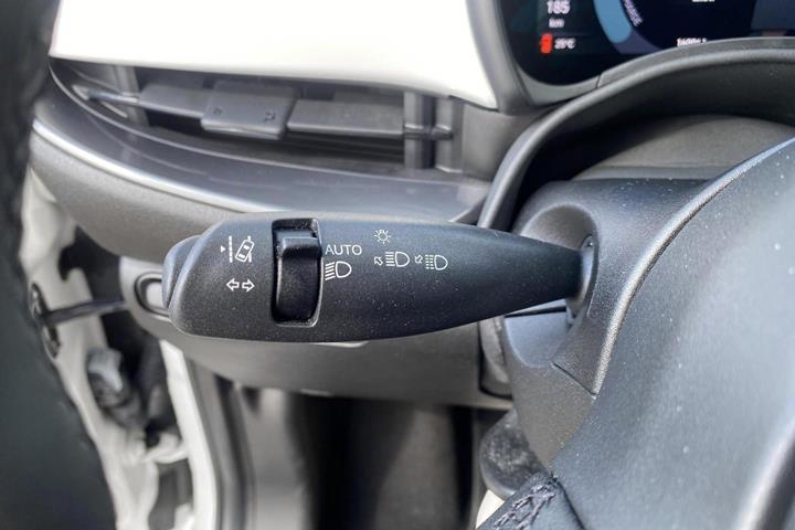 Hvid Fiat 500e fra 2023