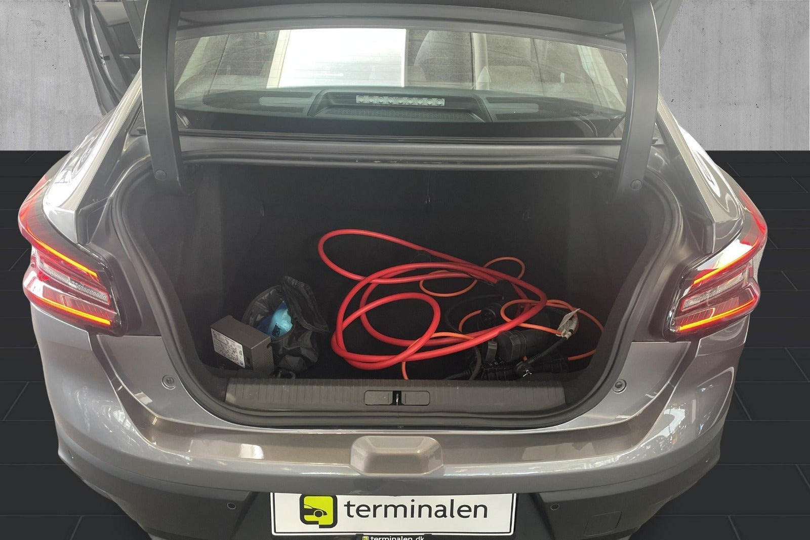 Grå Citroën ë-C4 X fra 2025