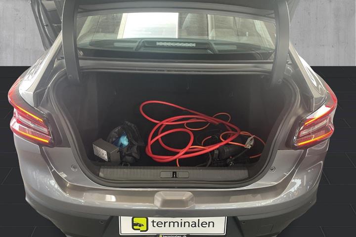 Grå Citroën ë-C4 X fra 2025
