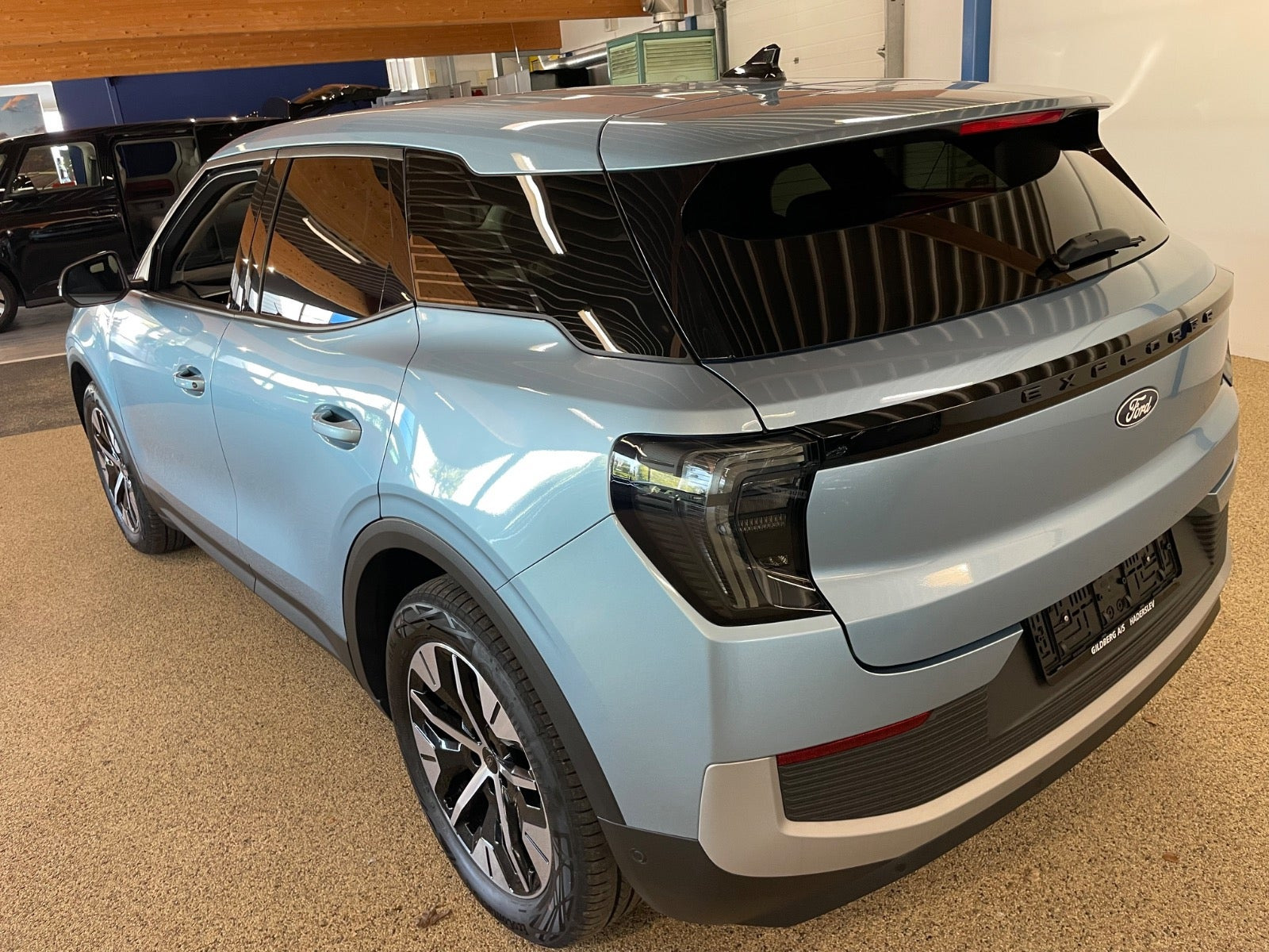 Blå Ford Explorer fra 2025