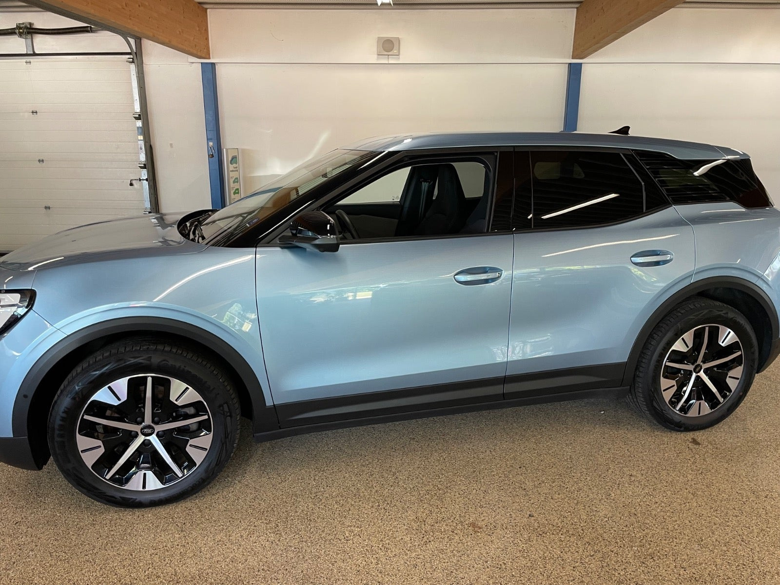 Blå Ford Explorer fra 2025