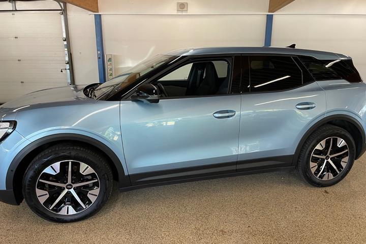 Blå Ford Explorer fra 2025