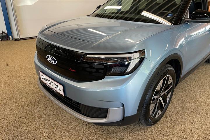 Blå Ford Explorer fra 2025