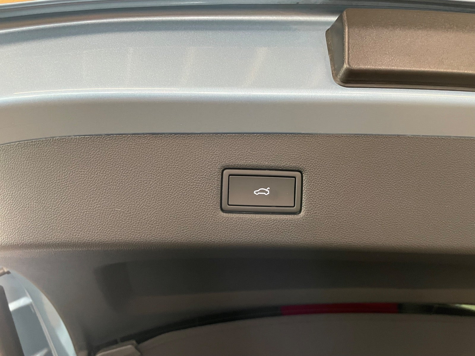Blå Ford Explorer fra 2025