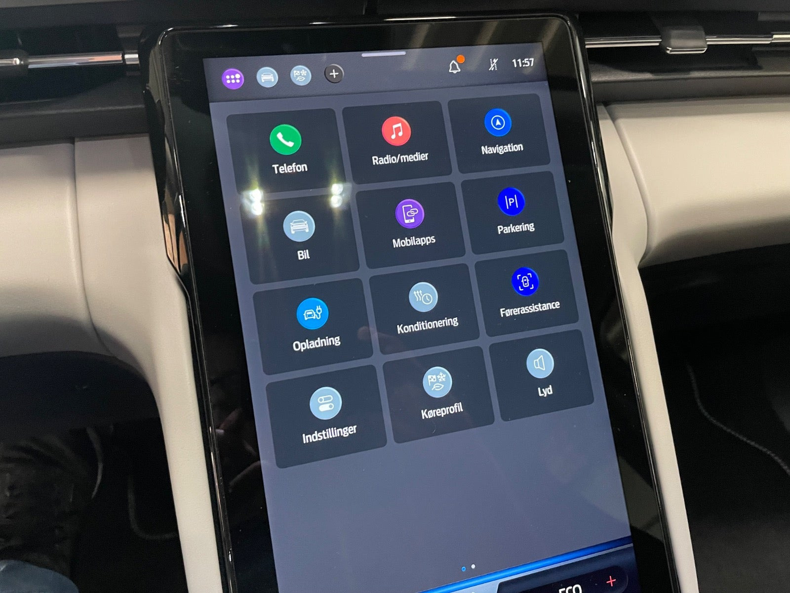 Blå Ford Explorer fra 2025