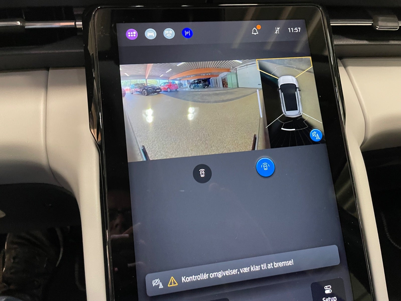 Blå Ford Explorer fra 2025