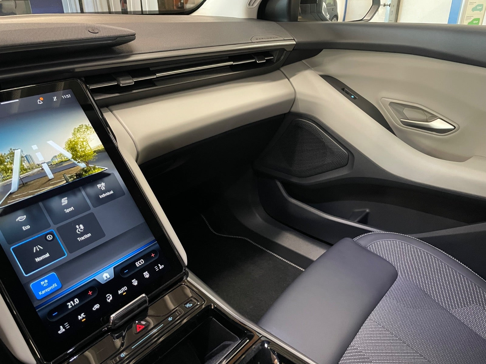 Blå Ford Explorer fra 2025
